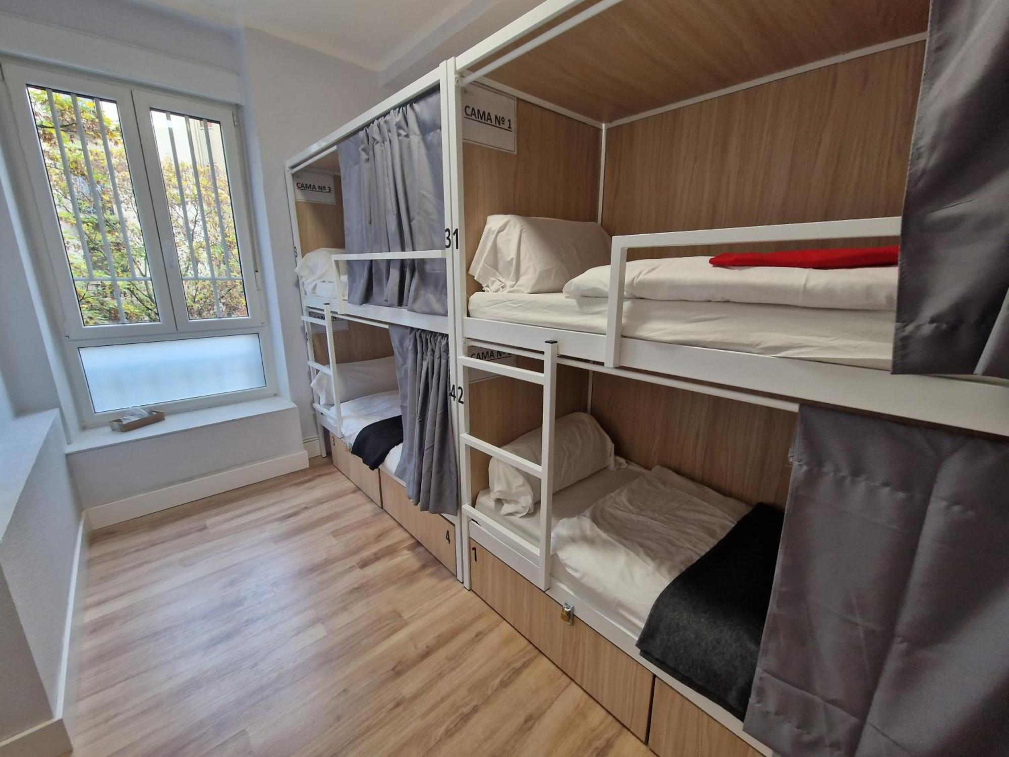Aloha Hostel Памплона Екстер'єр фото